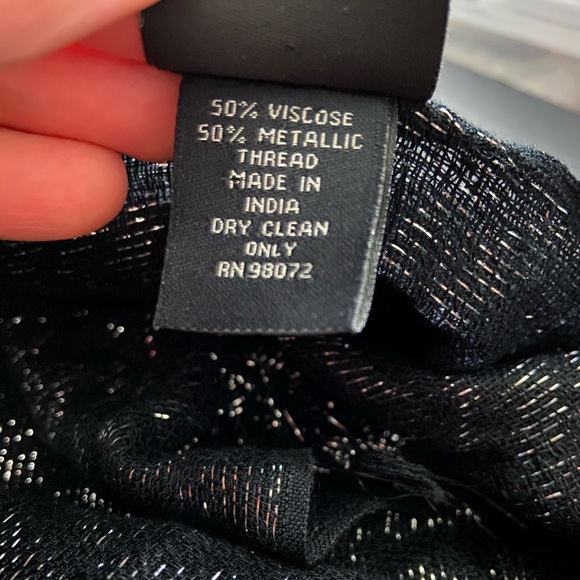 Black and Silver Metallic Chevron Design Scarf - Picture 6 of 6